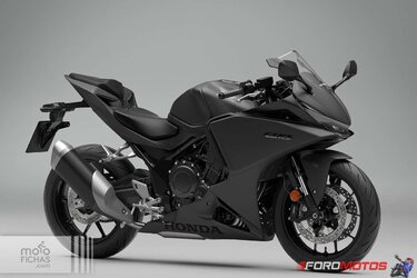 11-honda-cbr500r-four-2027-estudio-negro-01.jpg